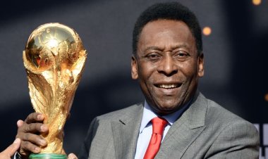 Pelé, Brazil World Cup winner and football legend, dies aged 82